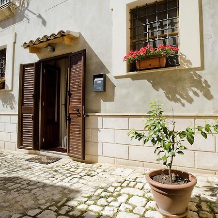 Il Dammuso Nel Vicolo Apartamento Scicli Quarto foto